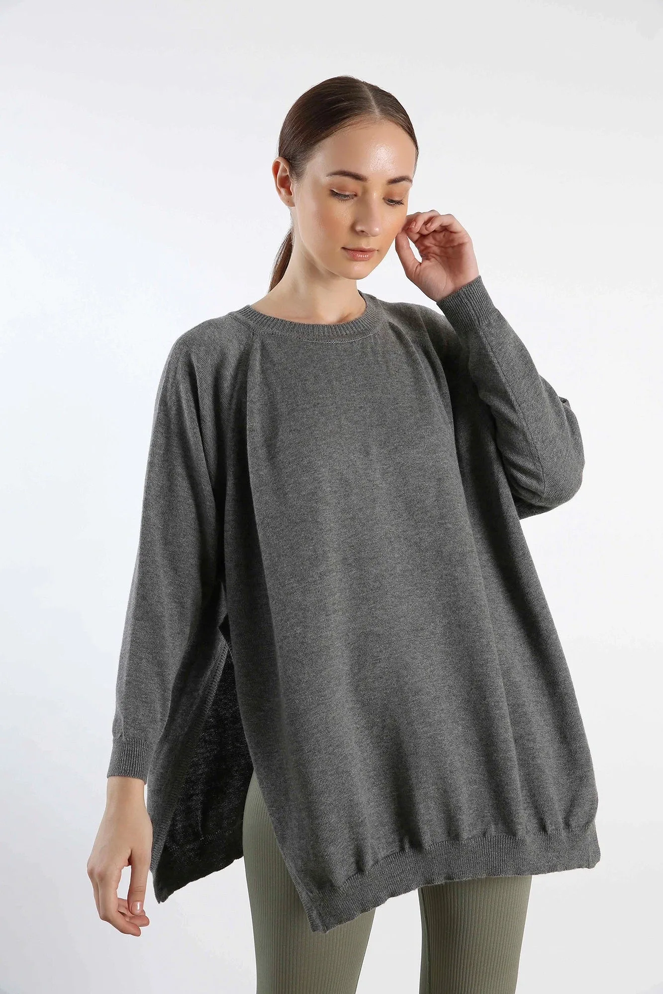 Grey Hand-Knitted Cashmere Poncho Full-Sleeve